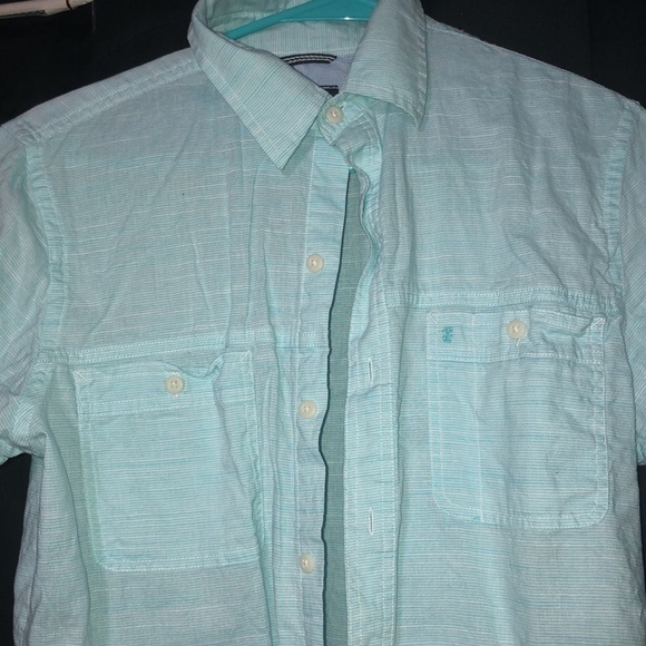 IZOD Short Sleeve Button Up Size Small - Picture 2 of 4